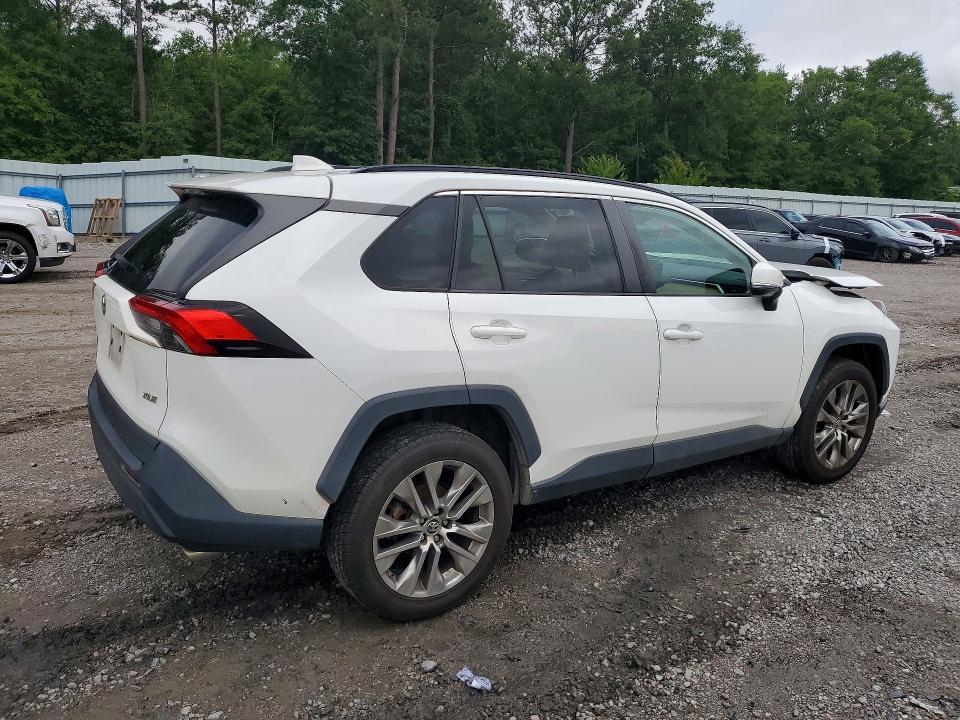 2T3C1RFV9KC031765 2019 TOYOTA RAV4 photo no. 3
