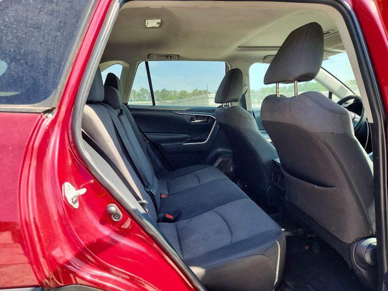 2019 TOYOTA RAV4 XLE — Фото 11 из 13