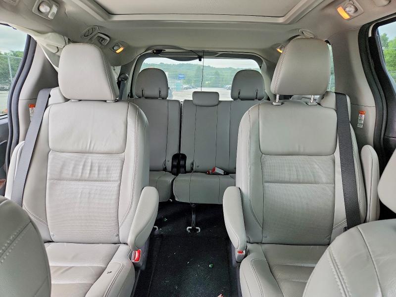 2019 TOYOTA SIENNA LIMITED 7-PASSENGER — Фото 10 из 13
