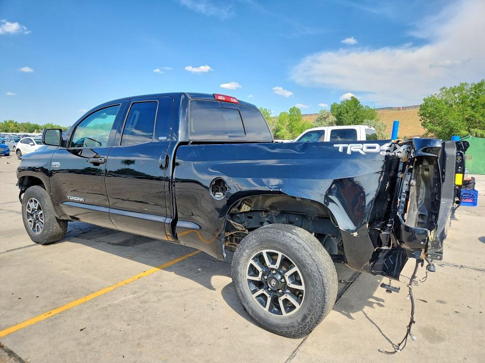 2019 TOYOTA TUNDRA SR5 — Фото 2 из 13