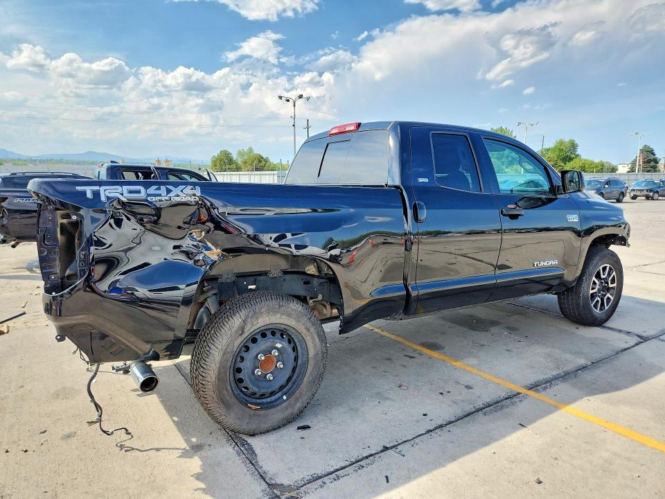 2019 TOYOTA TUNDRA SR5 — Фото 3 из 13