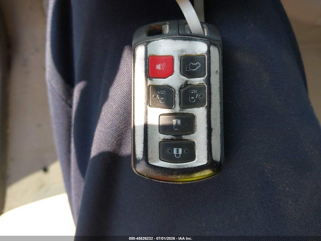 5TDYK3DC4BS109497 2011 TOYOTA SIENNA photo no. 11