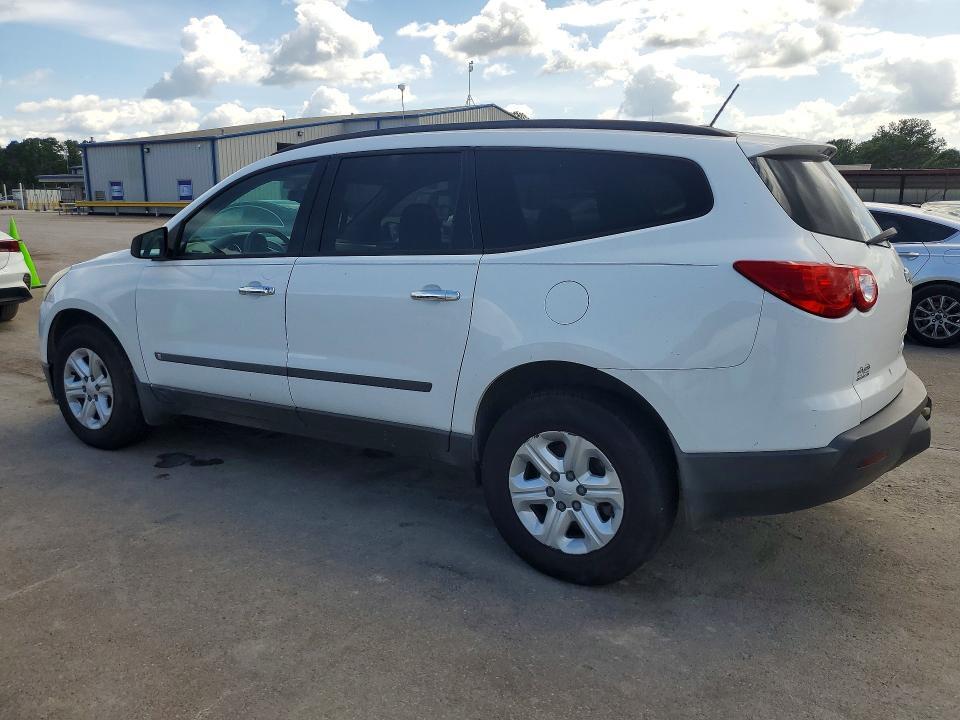 1GNLREED0AS117926 2010 CHEVROLET TRAVERSE photo no. 2