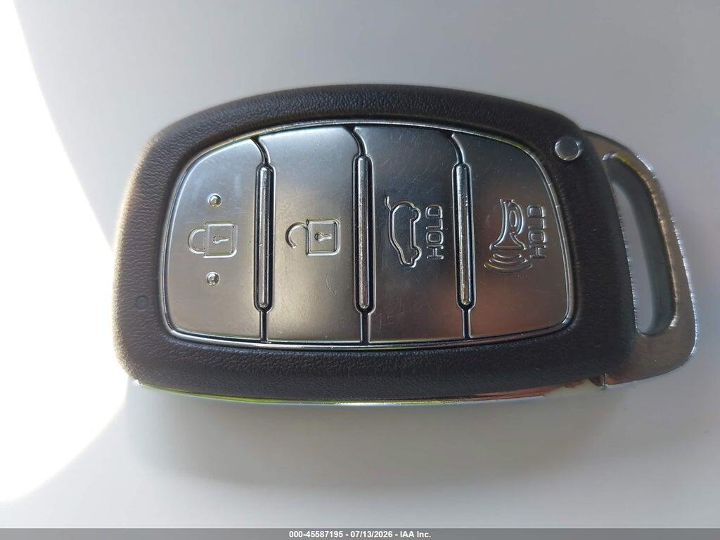 KMHC75LD2KU168699 2019 HYUNDAI IONIQ PLUG-IN HYBRID photo no. 11