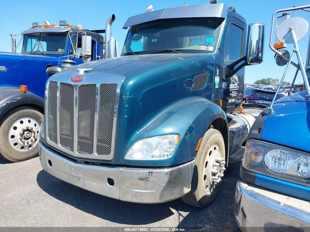 1XPBDP9X8FD284628 2015 PETERBILT 579 photo no. 2