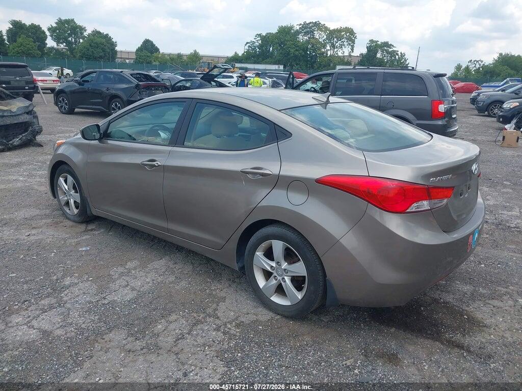 5NPDH4AE3DH302435 2013 HYUNDAI ELANTRA photo no. 3