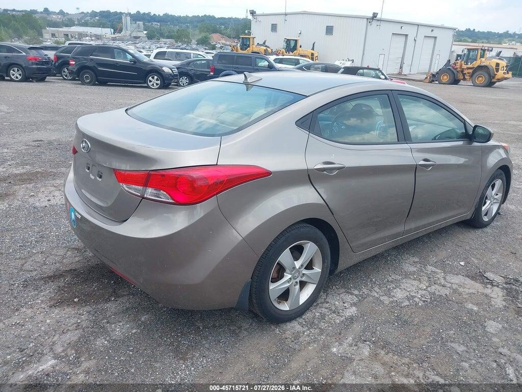 5NPDH4AE3DH302435 2013 HYUNDAI ELANTRA photo no. 4