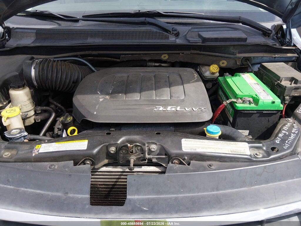 2V4RW3DG4BR805058 2011 VOLKSWAGEN ROUTAN photo no. 10