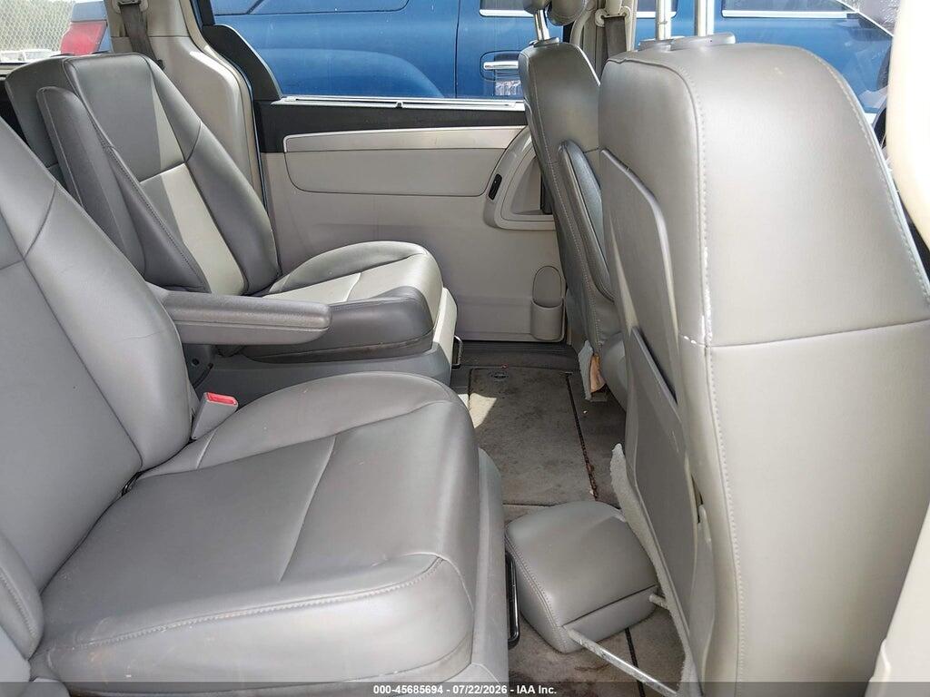 2V4RW3DG4BR805058 2011 VOLKSWAGEN ROUTAN photo no. 8