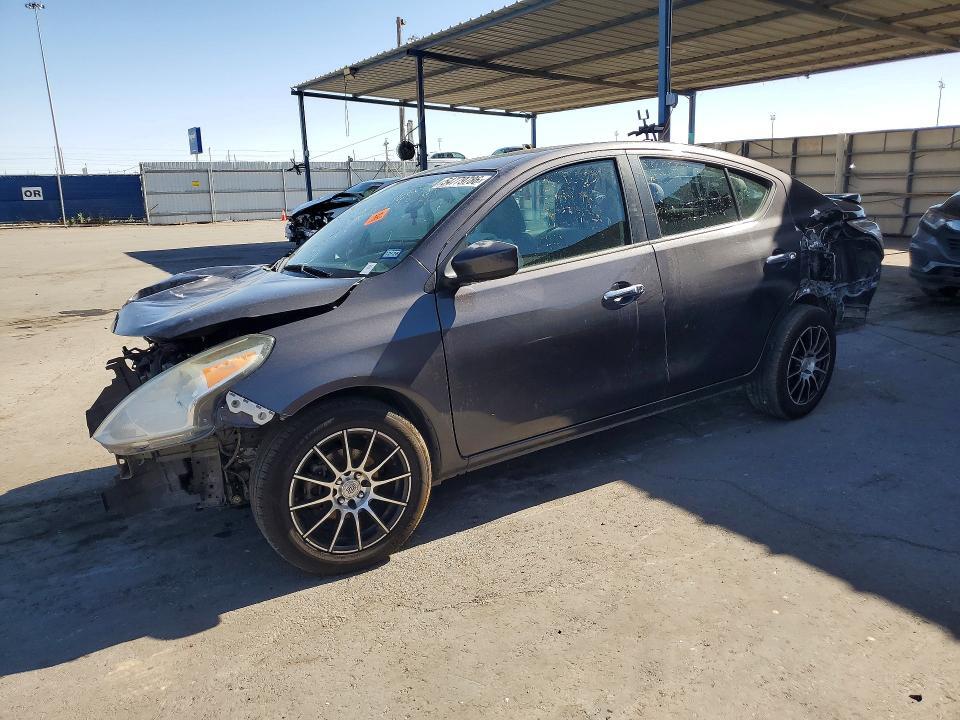 3N1CN7AP2FL911111 2015 NISSAN VERSA photo no. 1