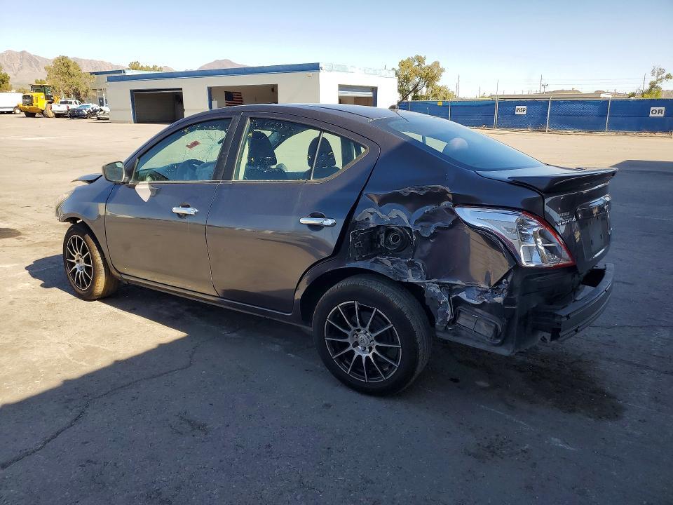 3N1CN7AP2FL911111 2015 NISSAN VERSA photo no. 2