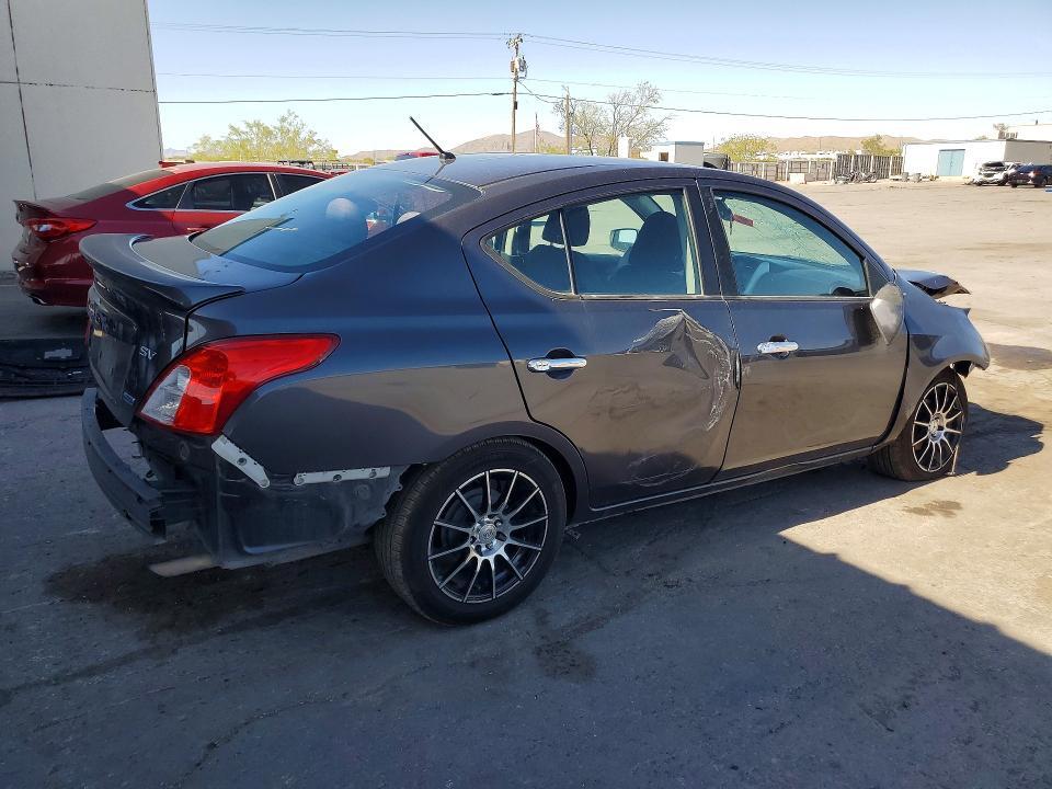 3N1CN7AP2FL911111 2015 NISSAN VERSA photo no. 3