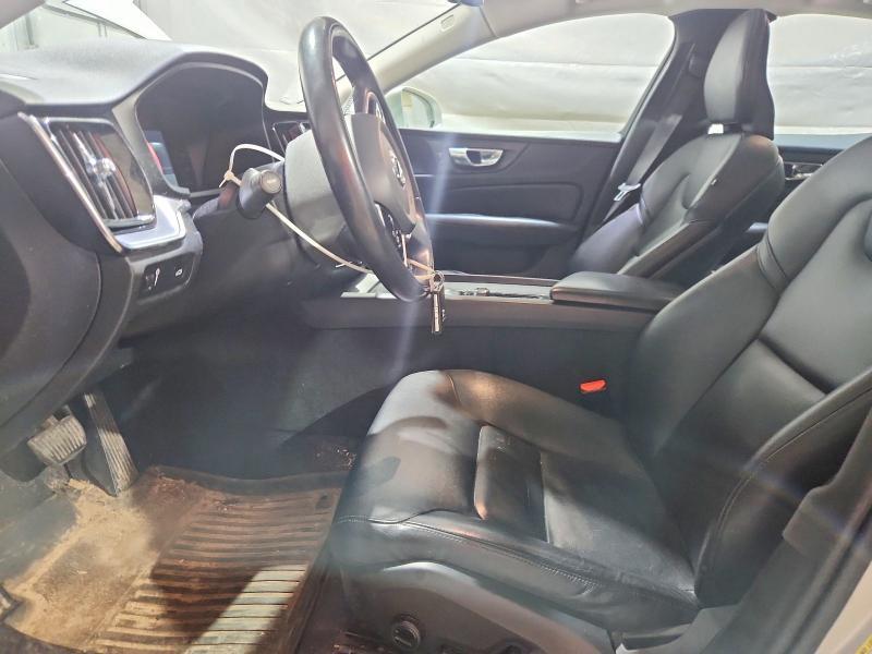 2019 VOLVO S60 T5 MOMENTUM — Фото 7 из 12