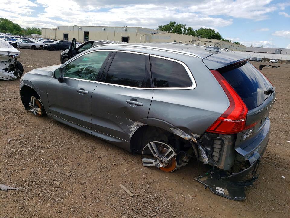 2019 VOLVO XC60 T5 — Фото 2 из 13