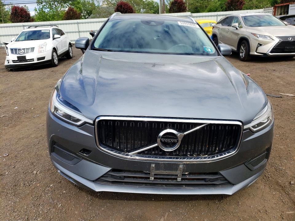 2019 VOLVO XC60 T5 — Фото 5 из 13