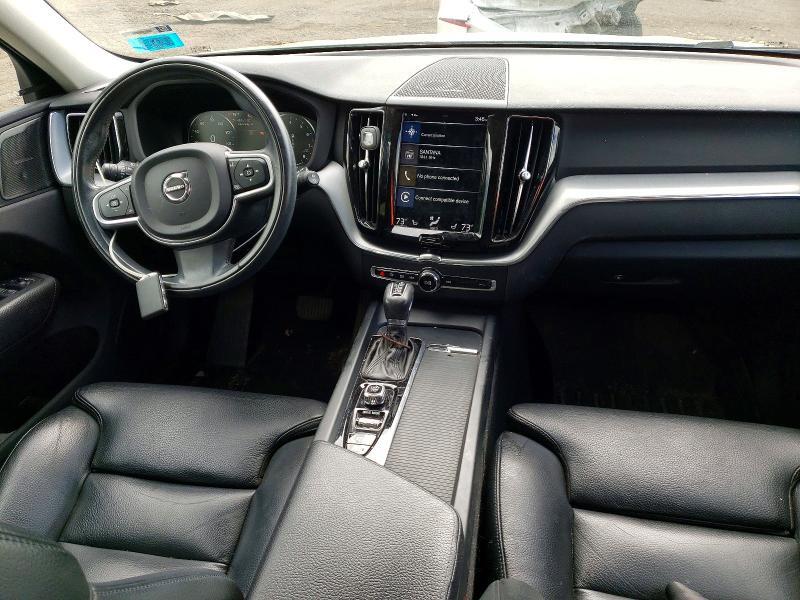 2019 VOLVO XC60 T5 — Фото 8 из 13