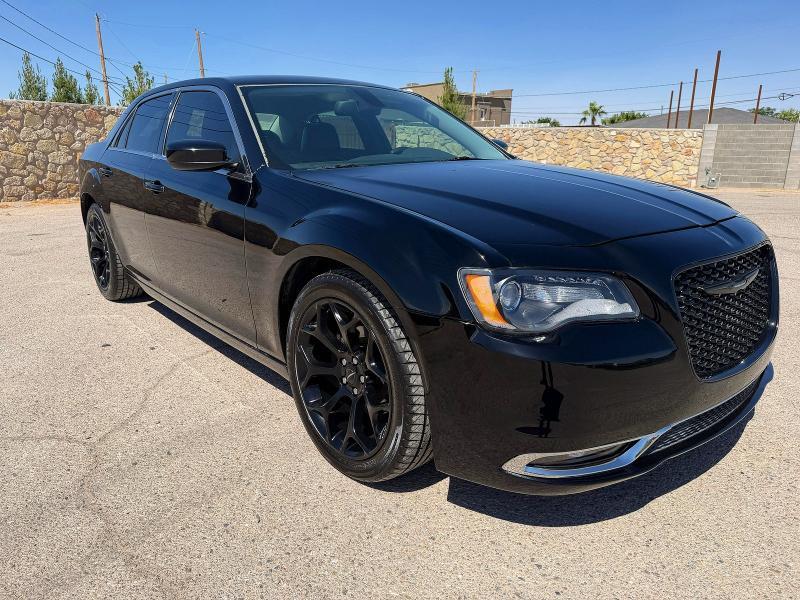 2C3CCAAG0FH785943 2015 CHRYSLER 300 photo no. 1