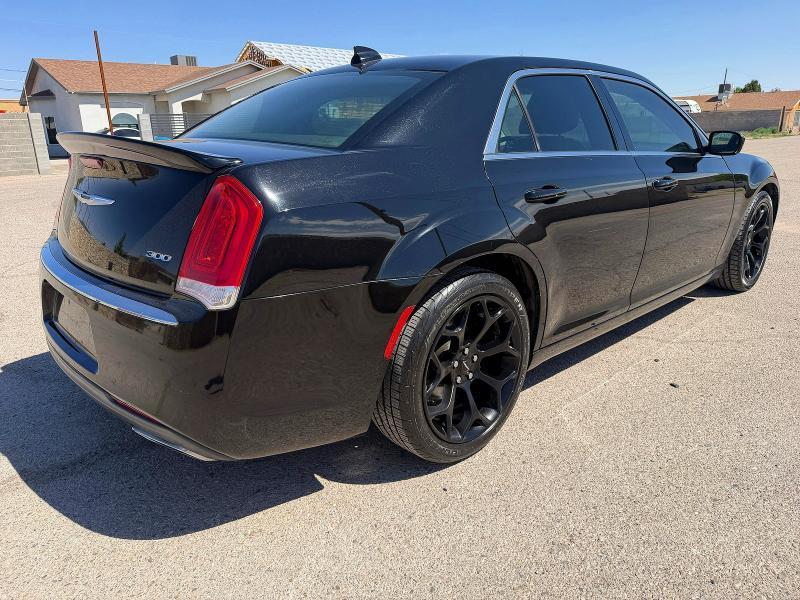 2C3CCAAG0FH785943 2015 CHRYSLER 300 photo no. 4
