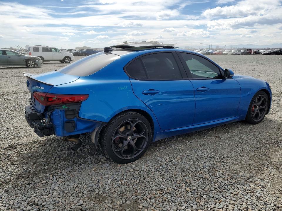 ZARFAEEN9J7589847 2018 ALFA ROMEO GIULIA photo no. 3