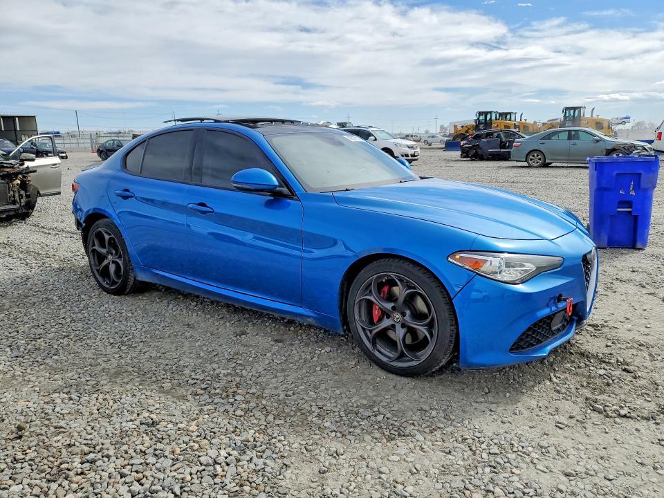 ZARFAEEN9J7589847 2018 ALFA ROMEO GIULIA photo no. 4