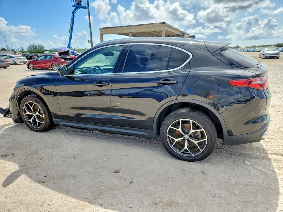2018 ALFA ROMEO STELVIO TI — Фото 2 из 13