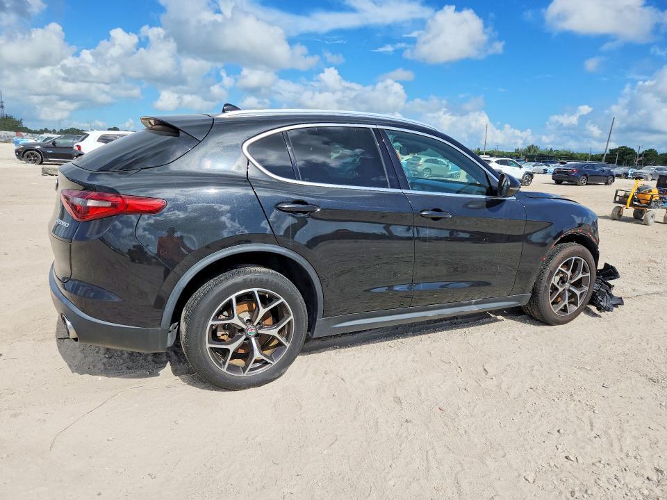 2018 ALFA ROMEO STELVIO TI — Фото 3 из 13