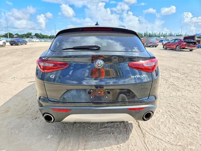 2018 ALFA ROMEO STELVIO TI — Фото 6 из 13