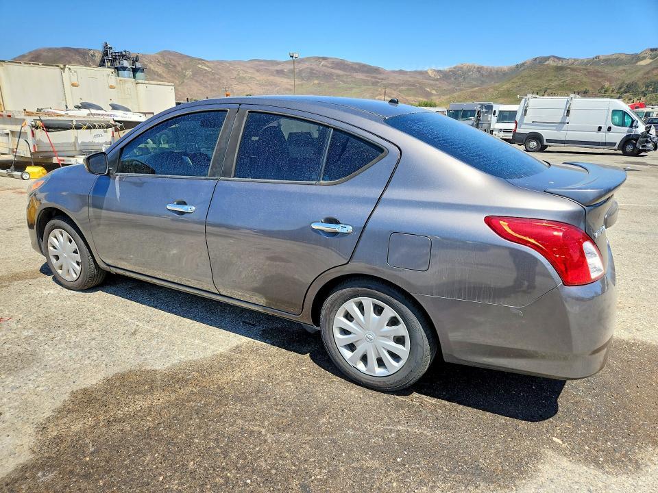 2016 NISSAN VERSA 1.6 SV — Фото 2 из 12