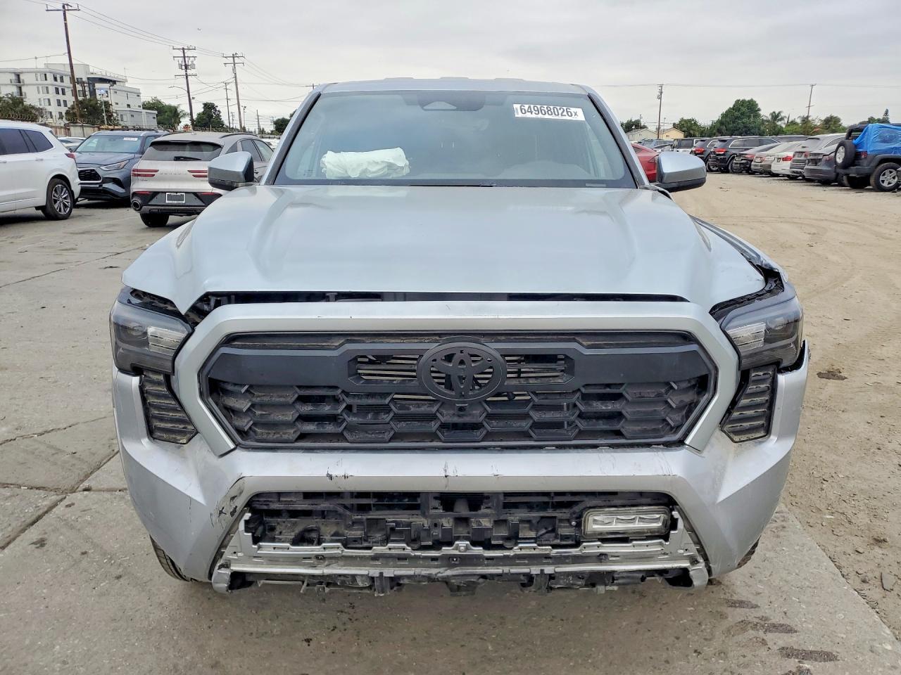 2025 TOYOTA TACOMA SR5 — Фото 5 из 12
