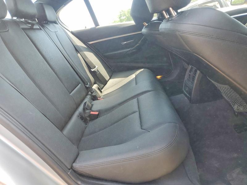 WBA8D9C55JA615560 2018 BMW 330 photo no. 10