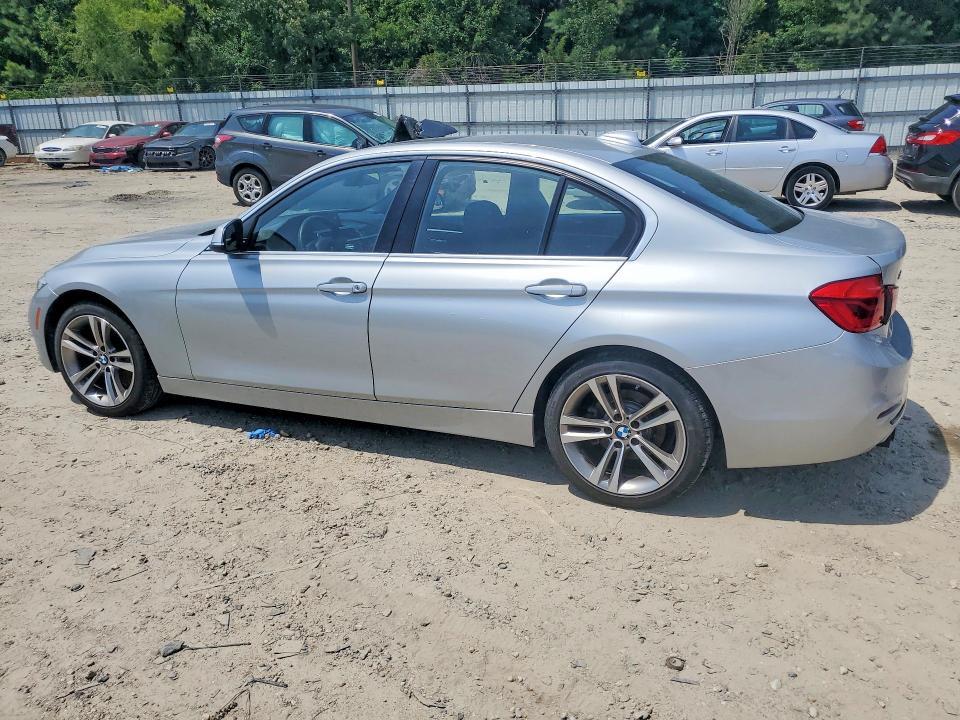 WBA8D9C55JA615560 2018 BMW 330 photo no. 2
