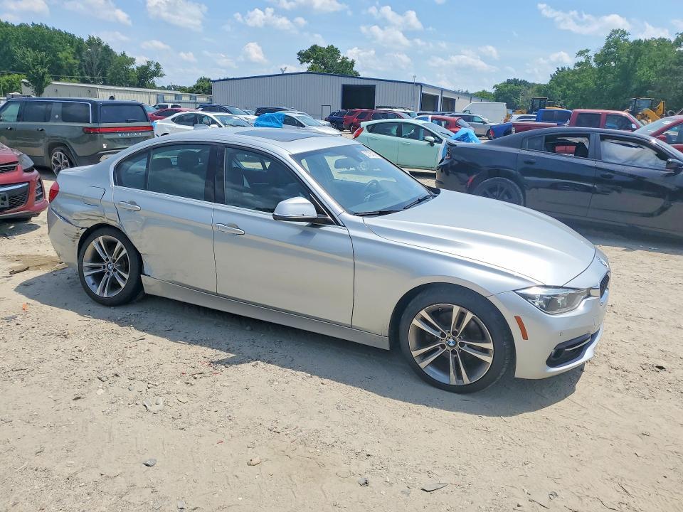 WBA8D9C55JA615560 2018 BMW 330 photo no. 4