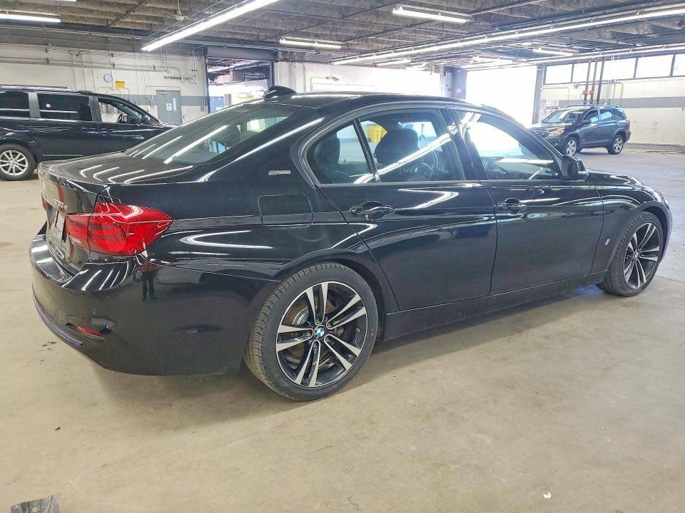2018 BMW 330E — Фото 3 из 12