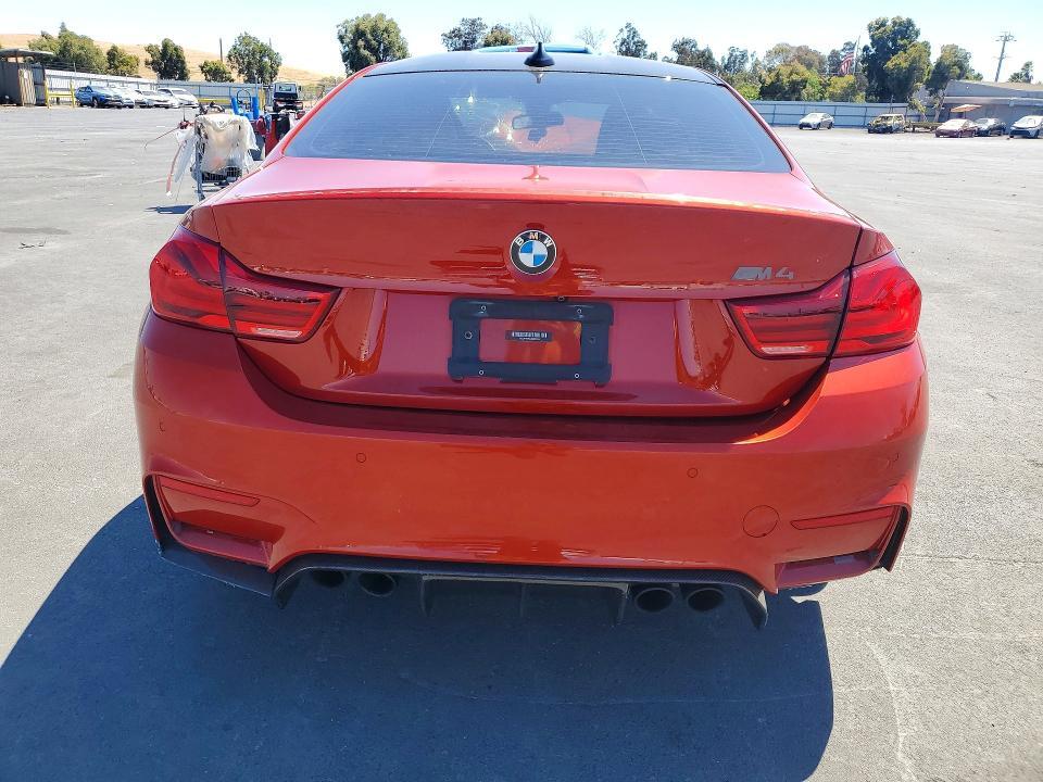 2018 BMW M4 — Фото 6 из 11