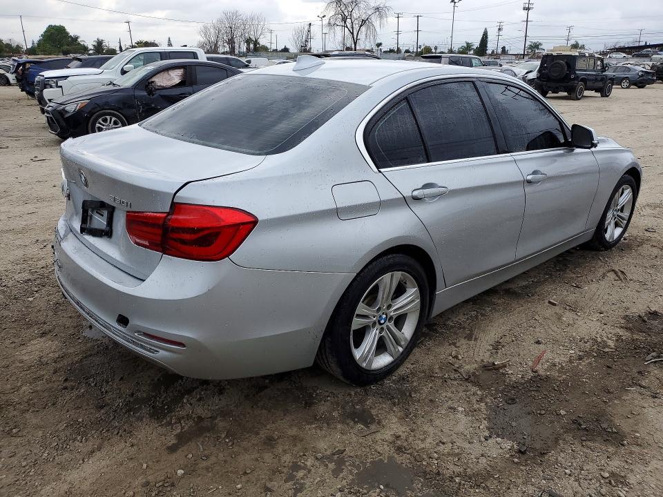 2018 BMW 330 I — Фото 3 из 12