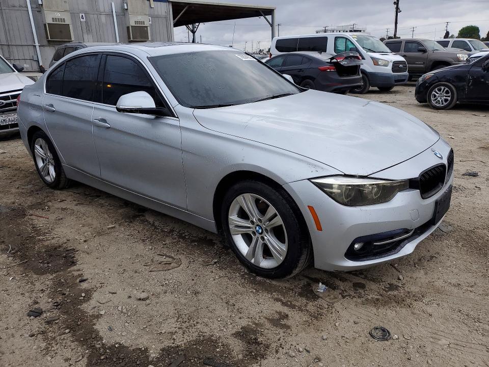2018 BMW 330 I — Фото 4 из 12