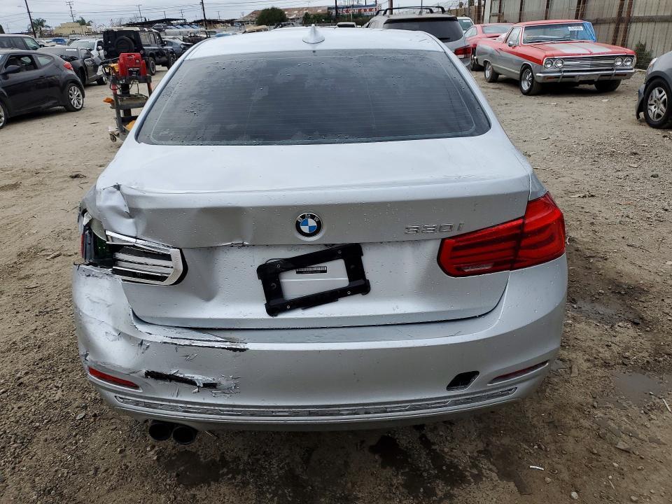 2018 BMW 330 I — Фото 6 из 12