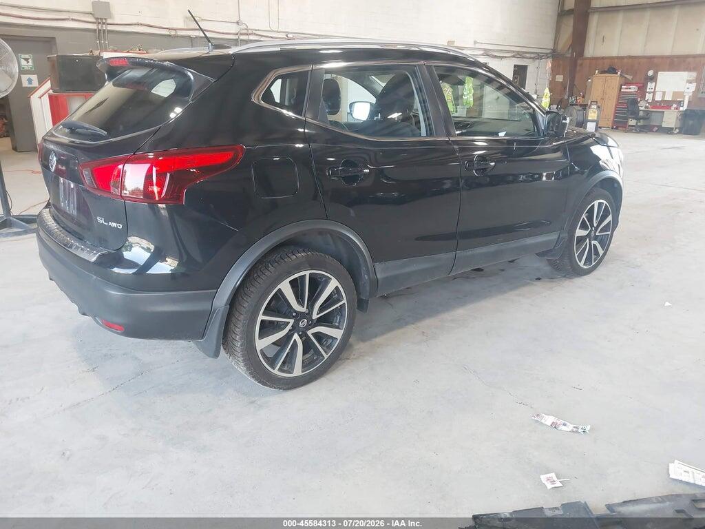 JN1BJ1CR7JW210571 2018 NISSAN ROGUE SPORT photo no. 4