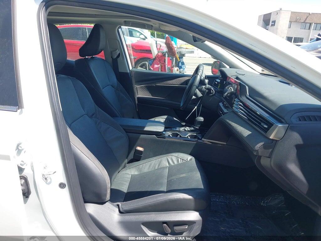 4T1DAACK5SU175725 2025 TOYOTA CAMRY photo no. 5