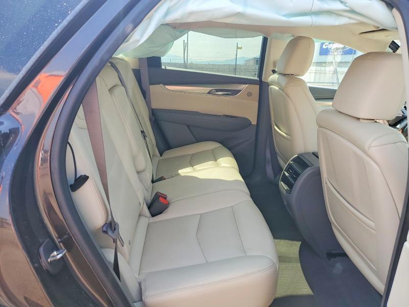 2018 CADILLAC XT5 LUXURY — Фото 10 из 12