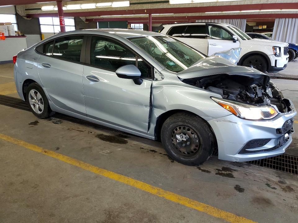 1G1BC5SM5J7174547 2018 CHEVROLET CRUZE photo no. 4