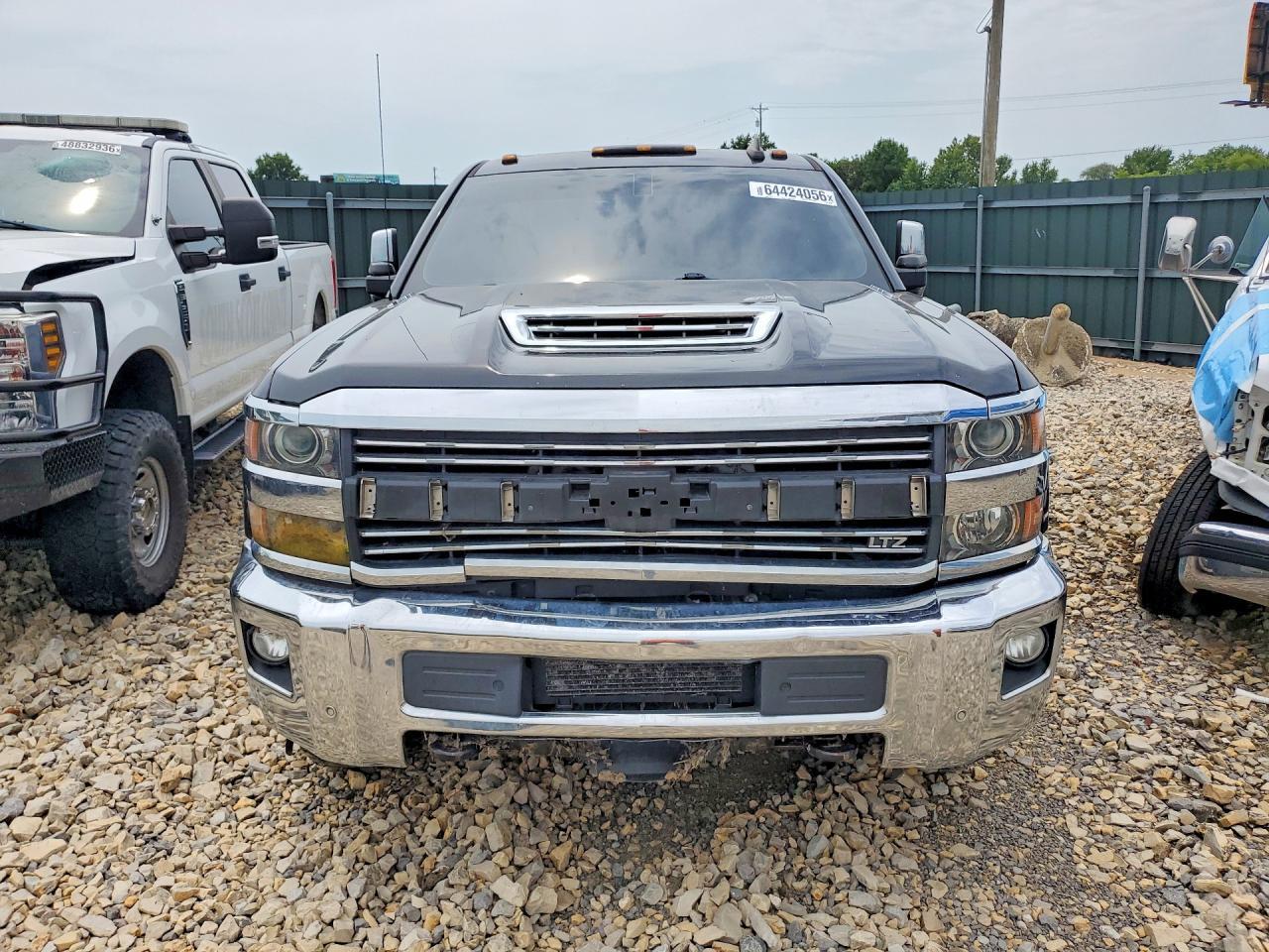 2018 CHEVROLET SILVERADO K3500 LTZ — Фото 5 из 12
