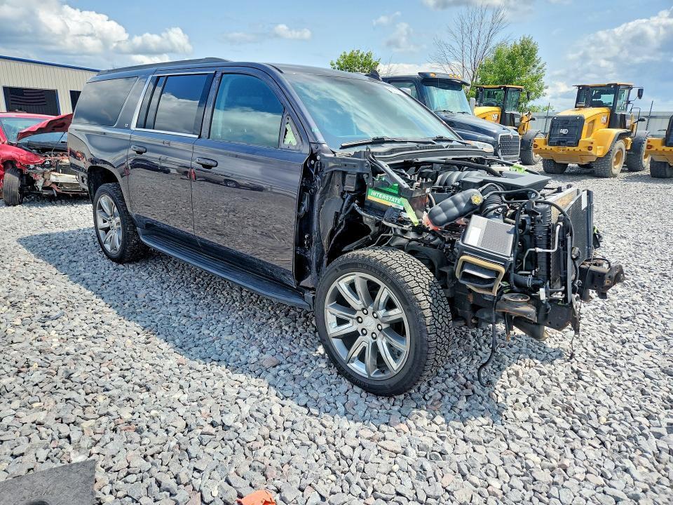 2018 CHEVROLET SUBURBAN K1500 LT — Фото 4 из 13