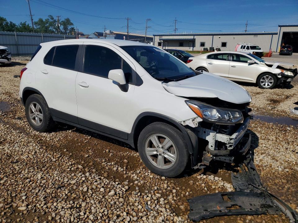 KL7CJNSB6JB522303 2018 CHEVROLET TRAX photo no. 4