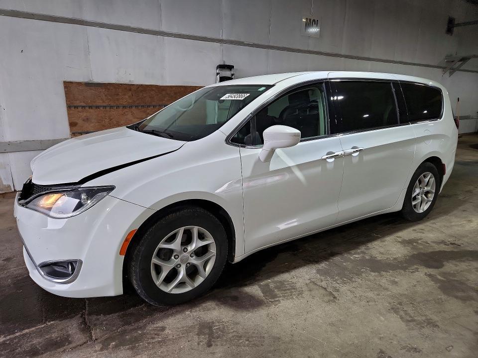 2C4RC1FG4JR125938 2018 CHRYSLER PACIFICA photo no. 1