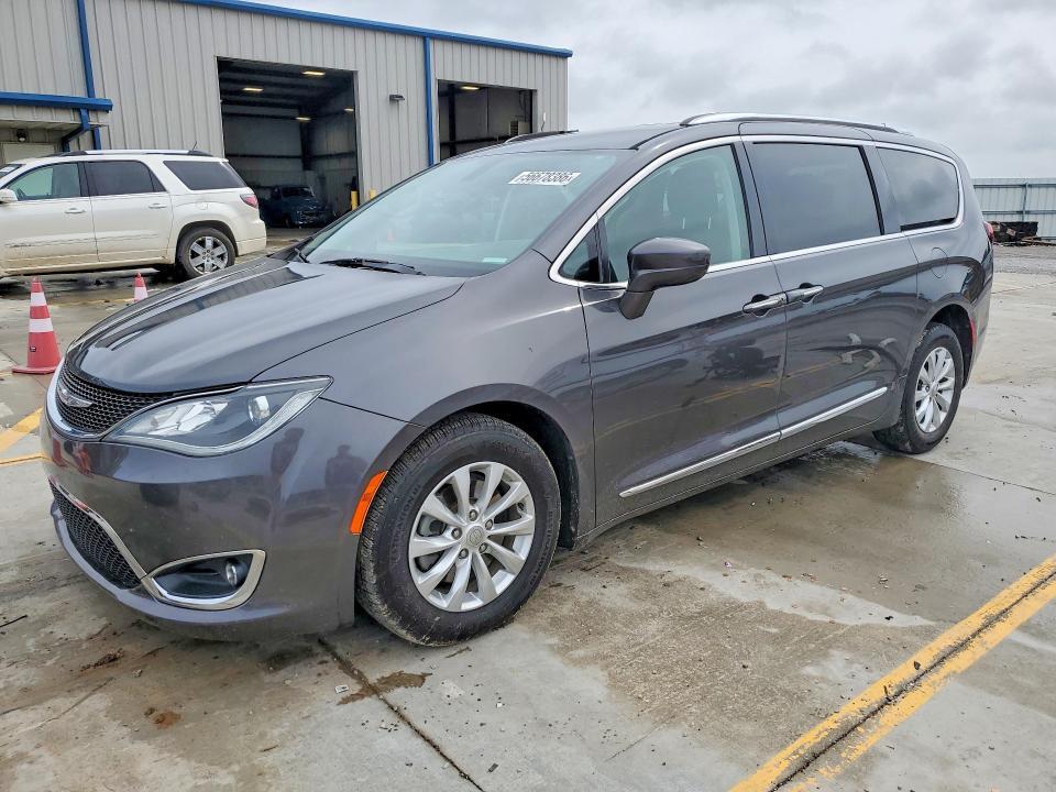 2C4RC1BG6JR110475 2018 CHRYSLER PACIFICA photo no. 1