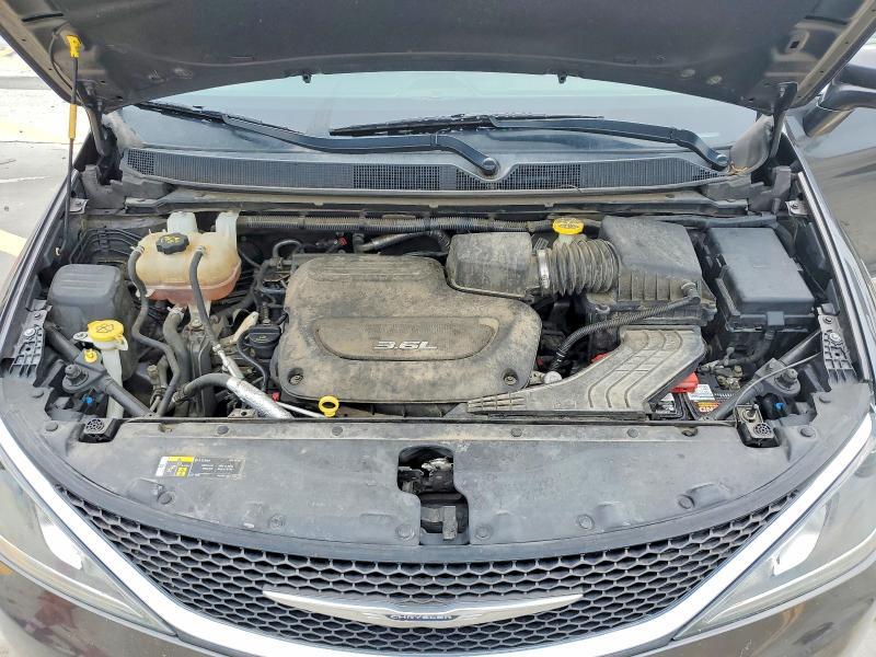 2C4RC1BG6JR110475 2018 CHRYSLER PACIFICA photo no. 12