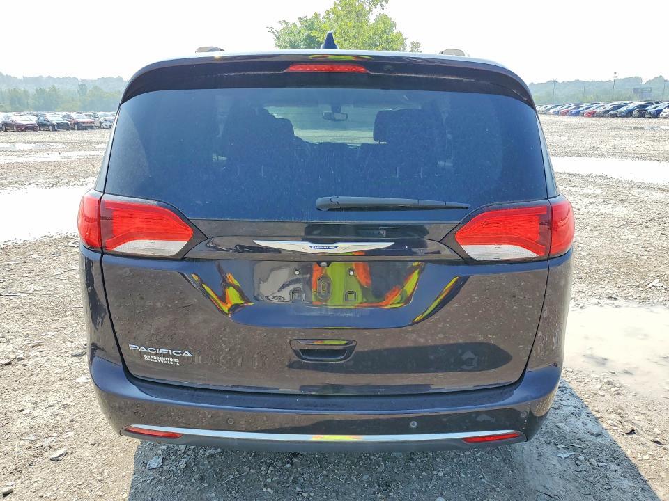 2018 CHRYSLER PACIFICA TOURING L — Фото 6 из 13