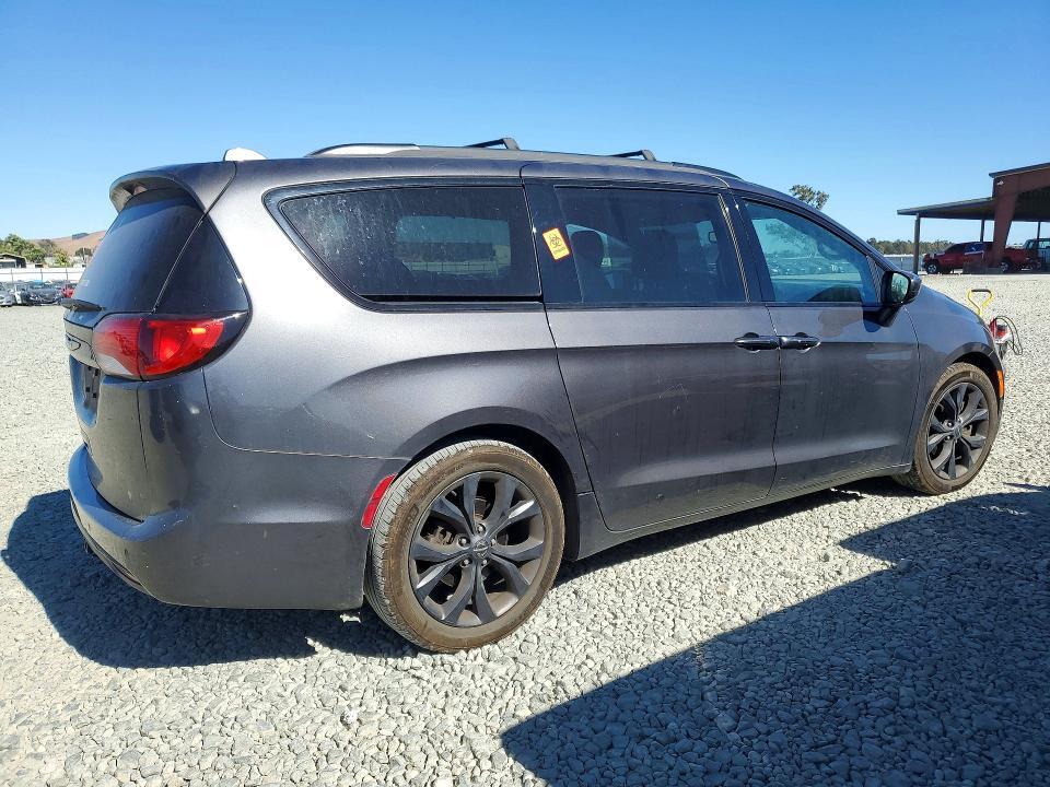 2C4RC1EG7JR289363 2018 CHRYSLER PACIFICA photo no. 3