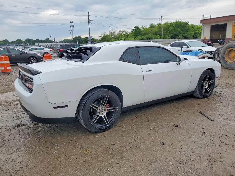 2018 DODGE CHALLENGER SXT — Фото 3 из 12